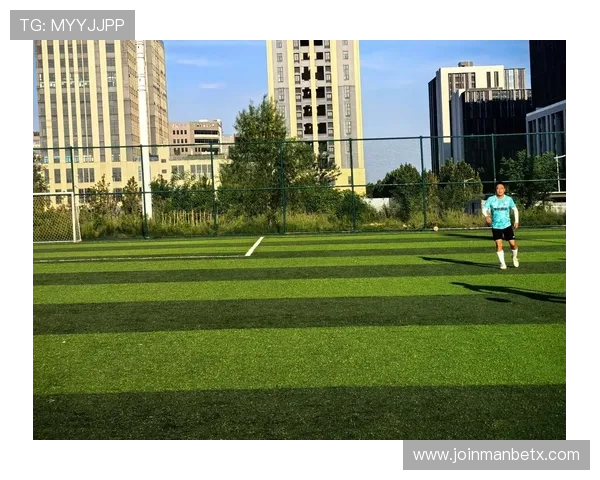 利用球探探足球即时比分平台轻松掌握足球比赛的最新动态和赛场上的关键数据